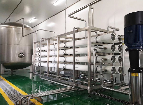製藥工業的純化水設備跟普通的成人漫画免费入口有什麽區別？
